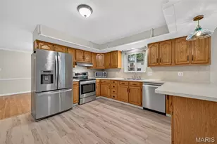 208 Meadowlark Ln, Saint Charles, MO 63301 - Photo 11