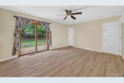 208 Meadowlark Lane, Saint Charles, MO 63301 - Photo 7