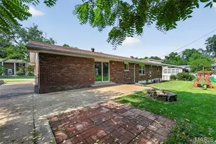 208 Meadowlark Ln, Saint Charles, MO 63301 - Photo 31