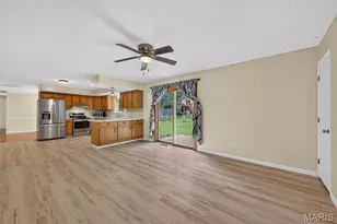 208 Meadowlark Ln, Saint Charles, MO 63301 - Photo 15