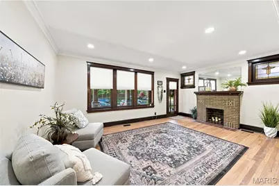 4995 Tholozan Avenue, Saint Louis, MO 63109 - Photo 5