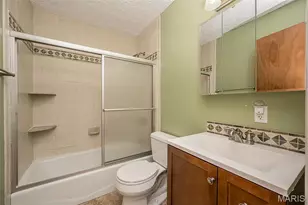 8 Banbury Ct, Saint Louis, MO 63126 - Photo 15