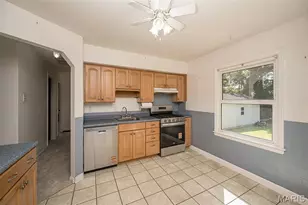 8 Banbury Ct, Saint Louis, MO 63126 - Photo 11