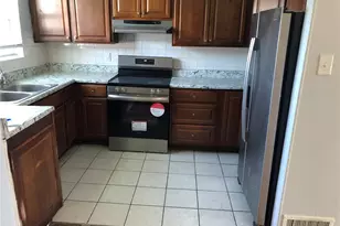 7316 Sharp Ave, Saint Louis, MO 63116 - Photo 3