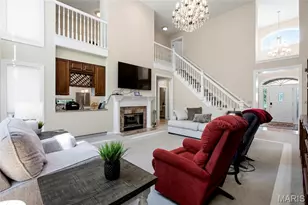 15920 Picardy Crest Ct, Chesterfield, MO 63017 - Photo 3