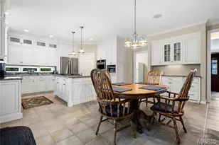 15920 Picardy Crest Ct, Chesterfield, MO 63017 - Photo 7