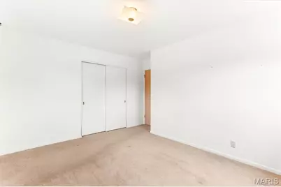 10215 Dovercrest Drive, Unincorporated, MO 63128 - Photo 17