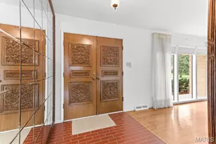 10215 Dovercrest Dr, Unincorporated, MO 63128 - Photo 11