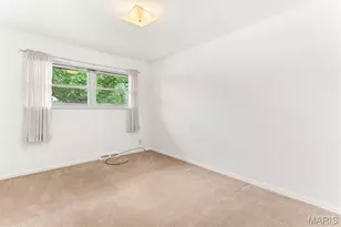 10215 Dovercrest Dr, Unincorporated, MO 63128 - Photo 15