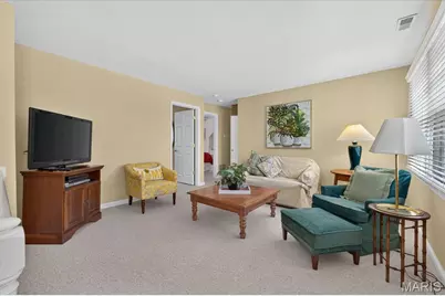 18 S McKnight Road, Saint Louis, MO 63124 - Photo 43