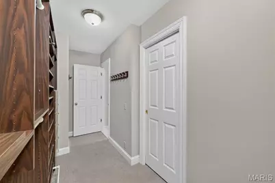 18 S McKnight Road, Saint Louis, MO 63124 - Photo 33