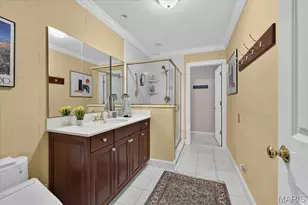 18 S McKnight Rd, Saint Louis, MO 63124 - Photo 35