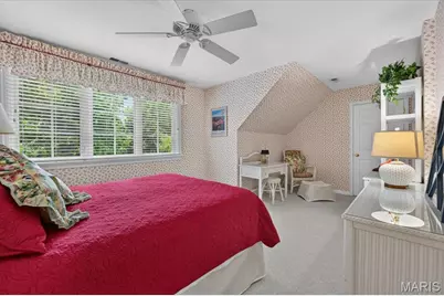 18 S McKnight Road, Saint Louis, MO 63124 - Photo 47