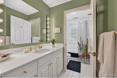 18 S McKnight Road, Saint Louis, MO 63124 - Photo 49