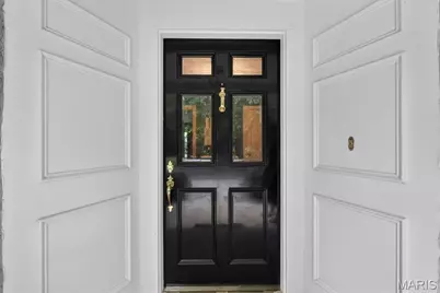 18 S McKnight Road, Saint Louis, MO 63124 - Photo 7