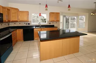 2352 The Courts Dr, Chesterfield, MO 63017 - Photo 13