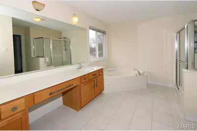 2352 The Courts Drive, Chesterfield, MO 63017 - Photo 25