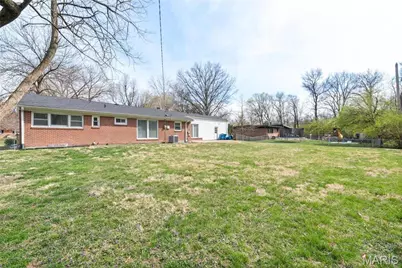767 Wenneker Drive, Saint Louis, MO 63124 - Photo 37