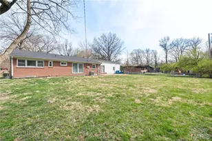 767 Wenneker Dr, Saint Louis, MO 63124 - Photo 37