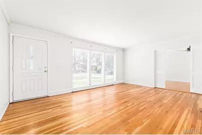767 Wenneker Drive, Saint Louis, MO 63124 - Photo 7