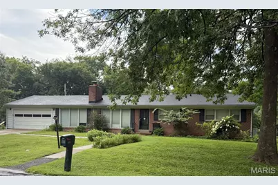 767 Wenneker Drive, Saint Louis, MO 63124 - Photo 1