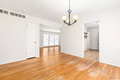 767 Wenneker Drive, Saint Louis, MO 63124 - Photo 15