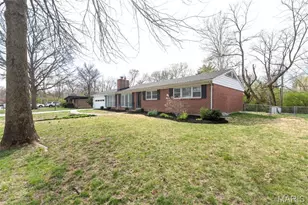 767 Wenneker Dr, Saint Louis, MO 63124 - Photo 3