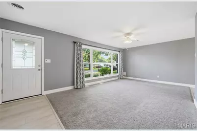 724 Caspian Lane, Saint Louis, MO 63125 - Photo 3
