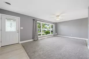 724 Caspian Ln, Saint Louis, MO 63125 - Photo 3