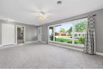 724 Caspian Lane, Saint Louis, MO 63125 - Photo 5