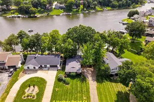 4 Harbor Point Ct, Lake Saint Louis, MO 63367 - Photo 3