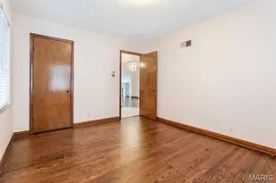 5665 Oleatha Ave, Saint Louis, MO 63139 - Photo 9