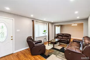 9904 Markhall Ln, Saint Louis, MO 63123 - Photo 9