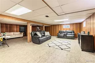 46 Grantwood Ln, Grantwood Village, MO 63123 - Photo 35