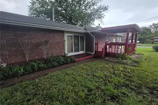 1200 Ensley Dr, Bellefontaine Neighbors, MO 63137 - Photo 5