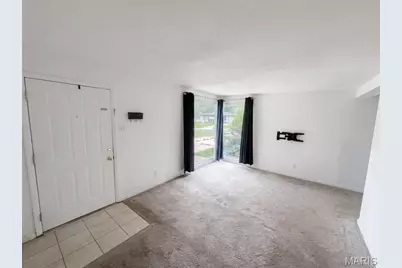 15 Marquette Drive, Florissant, MO 63031 - Photo 5