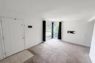 15 Marquette Dr, Florissant, MO 63031 - Photo 5