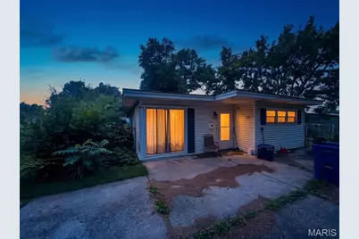 15 Marquette Drive, Florissant, MO 63031 - Photo 1