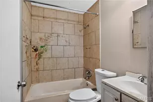 1818 Prior Dr, Saint Louis, MO 63136 - Photo 25