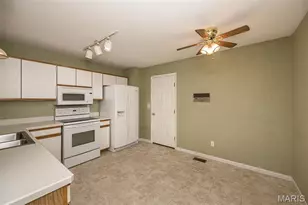 308 Kehrs Mill Bend Ct, Ballwin, MO 63011 - Photo 13