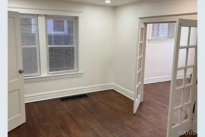 3832 Iowa Avenue, Saint Louis, MO 63107 - Photo 5