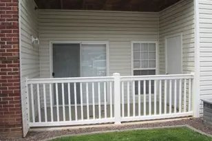 39 Kassebaum Ln, Saint Louis, MO 63129 - Photo 11