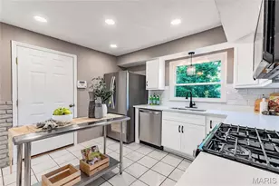 4941 Rainford Ct, Saint Louis, MO 63128 - Photo 5
