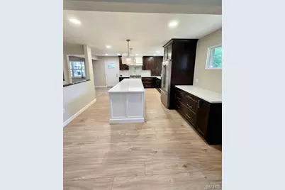 1040 Bridgeport Drive, Ellisville, MO 63011 - Photo 5