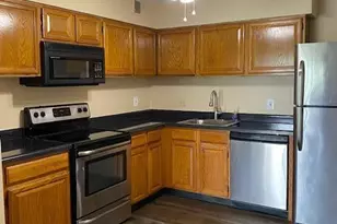 1239 Creve Coeur Crossing Ln, Chesterfield, MO 63017 - Photo 5