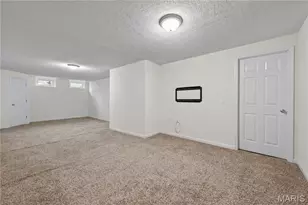 3036 Country Knoll Dr, Saint Charles, MO 63303 - Photo 5