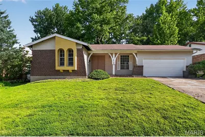 5129 Longhorn Trail, Florissant, MO 63033 - Photo 1