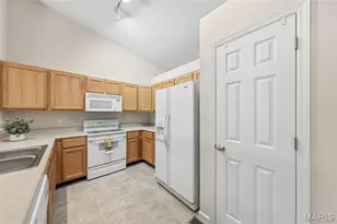 203 Maryland Dr, O'Fallon, MO 63366 - Photo 9