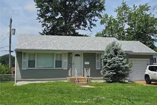 10131 Dwight Dr, Saint Louis, MO 63137 - Photo 1