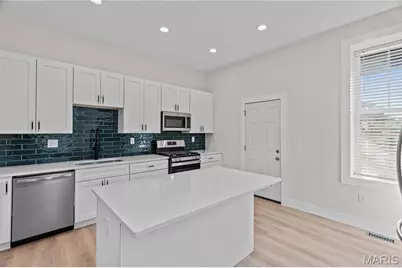 4138 Iowa Avenue, Saint Louis, MO 63118 - Photo 7